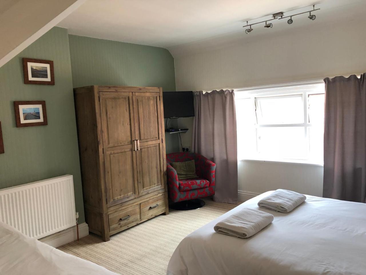 휫비 Corra Lynn B&B 외부 사진